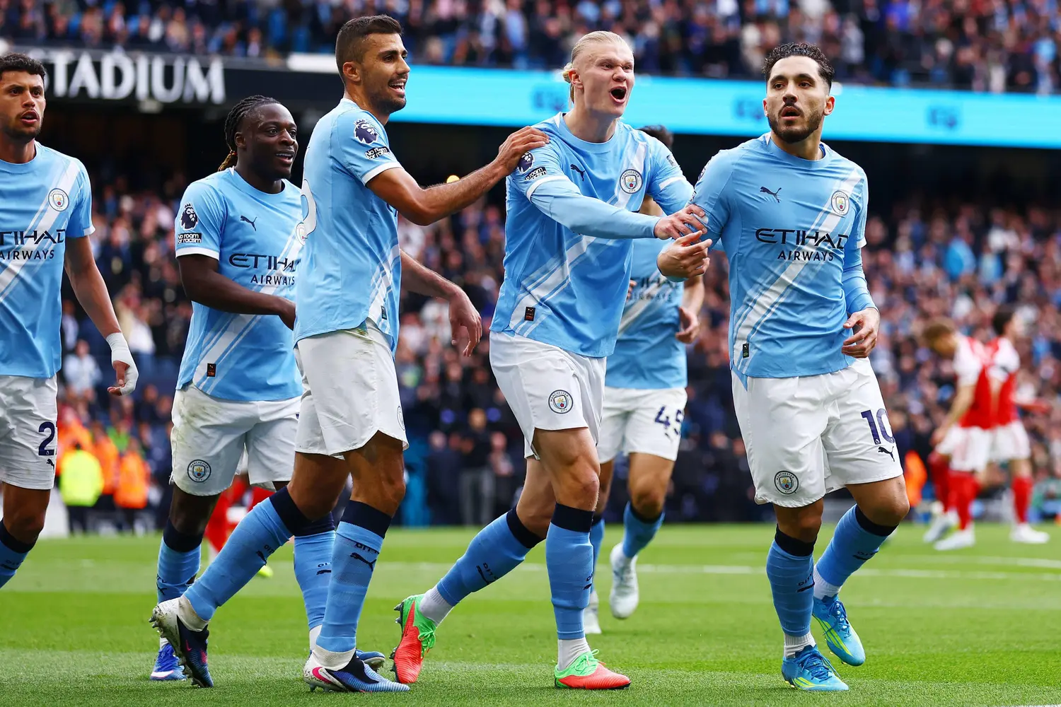 Manchester City s’impose face à Arsenal et relance la course au titre