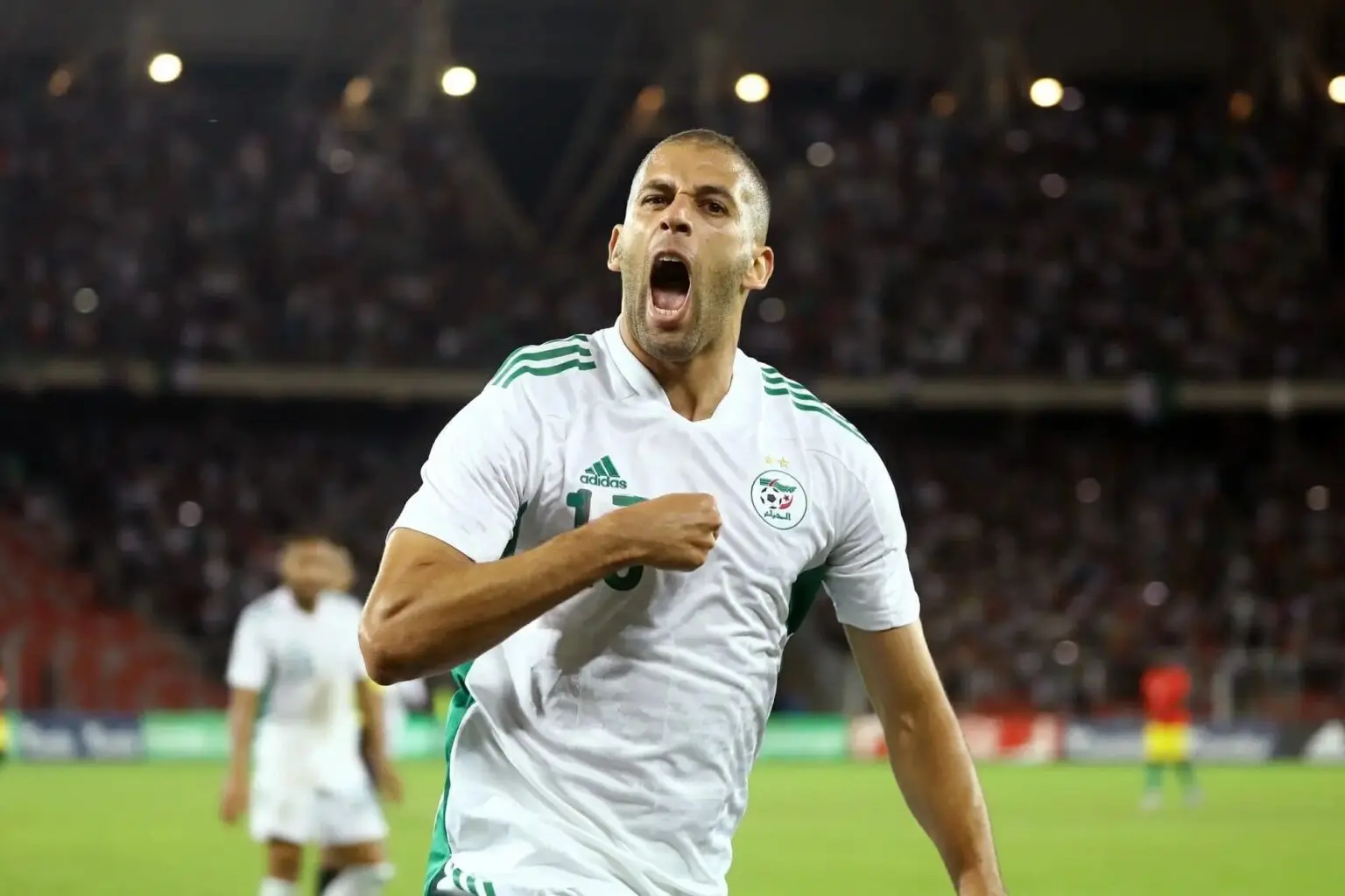 Islam Slimani : le démenti de l'IR Tanger, le mercato continue 