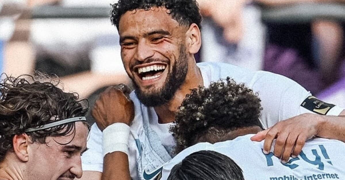 Zorgane soulève son 1er trophée