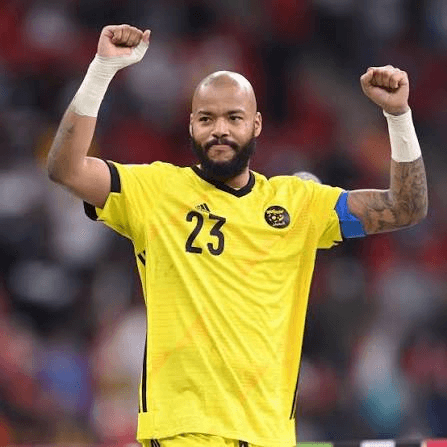 M'Bolhi, bientôt de retour chez les Verts ?