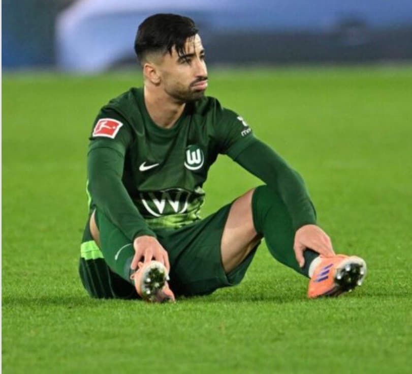 Amoura relégué : quel avenir pour le buteur des Verts ?